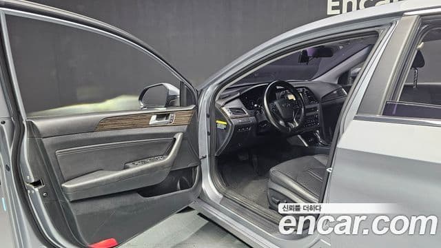 Hyundai LF Sonata LPI Modern(для людей с инвалидностью), 2015 10