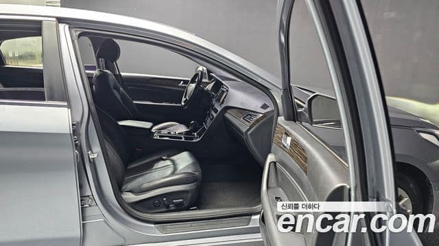 Hyundai LF Sonata LPI Modern(для людей с инвалидностью), 2015 16