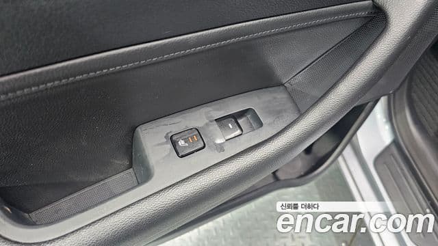 Hyundai LF Sonata LPI Modern(для людей с инвалидностью), 2015 19