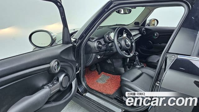 Mini Cooper 3세대, 2017 10