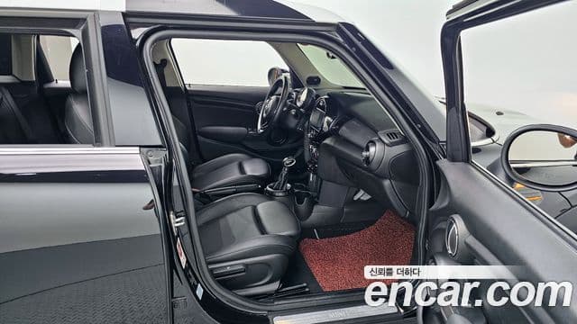 Mini Cooper 3세대, 2017 11