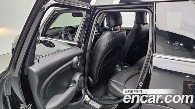 Mini Cooper 3세대, 2017 12