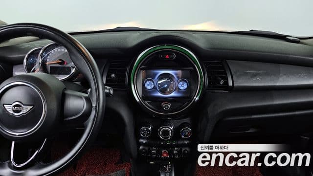 Mini Cooper 3세대, 2017 14