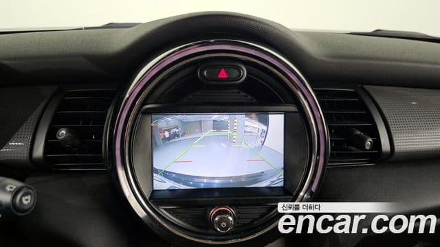 Mini Cooper 3세대, 2017 15