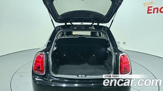 Mini Cooper 3세대, 2017 20