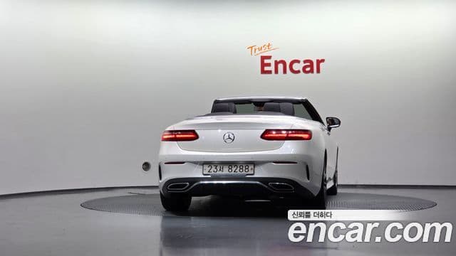 Mercedes-Benz E-класс W213 E220d кабриолет, 2018 4