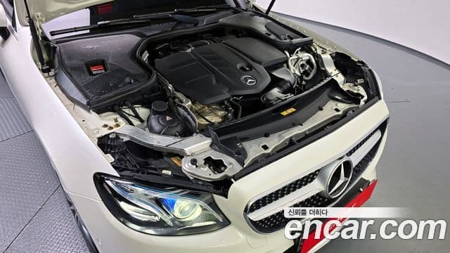Mercedes-Benz E-класс W213 E220d кабриолет, 2018 6