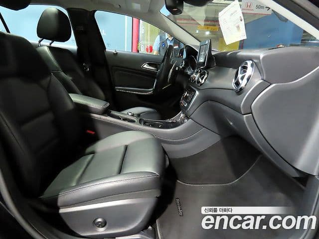 Mercedes-Benz GLA-класс X156 Premium, 2019 12