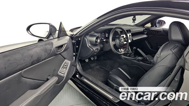 Toyota GR86 Premium, 2024 11