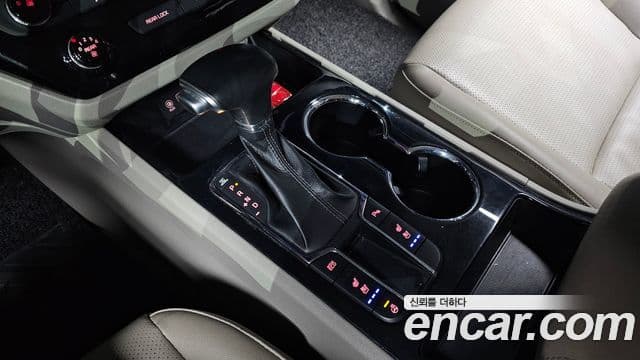 Kia The / новый New Carnival Prestige, 2019 9