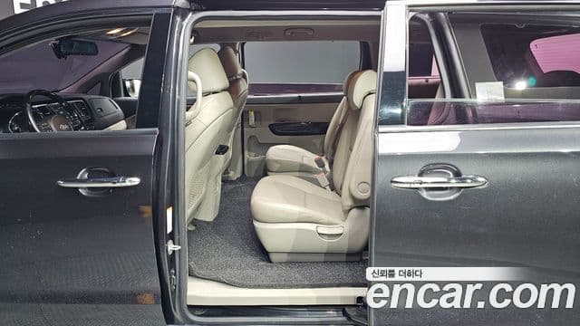 Kia The / новый New Carnival Prestige, 2019 11