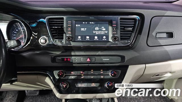 Kia The / новый New Carnival Prestige, 2019 16