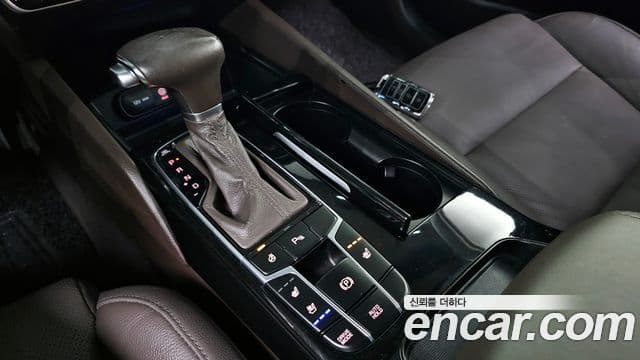 Kia All New K7 Prestige, 2016 9