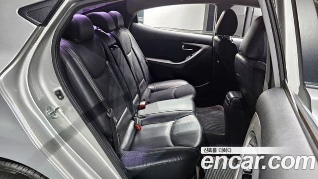 Hyundai Avante MD Premier, 2012 12