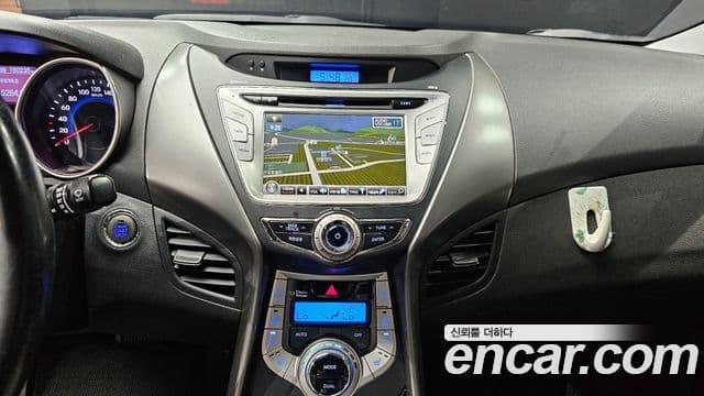 Hyundai Avante MD Premier, 2012 15