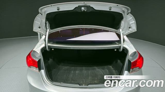 Hyundai Avante MD Premier, 2012 20