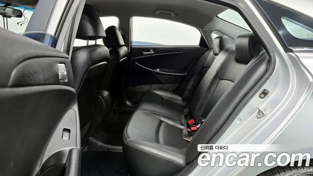 Hyundai YF Sonata Luxury, 2011 12