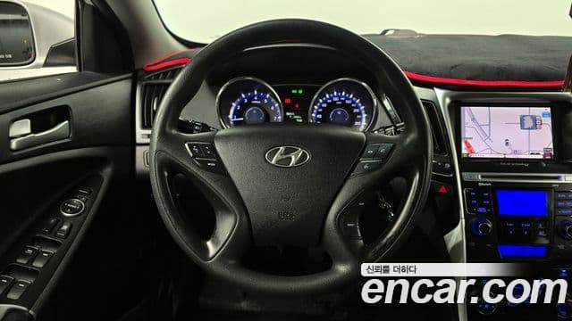 Hyundai YF Sonata Luxury, 2011 13