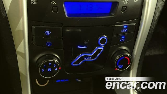 Hyundai YF Sonata Luxury, 2011 18