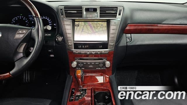 Lexus LS460L XF40, 2010 16