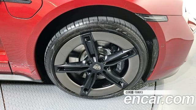 Porsche 타이칸 турбо, 2025 все фото