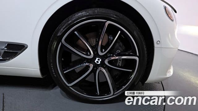 Bentley Continental GT 3세대 4.0 GT Azure, 2023 все фото