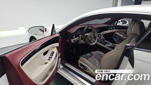 Bentley Continental GT 3세대 4.0 GT Azure, 2023 11