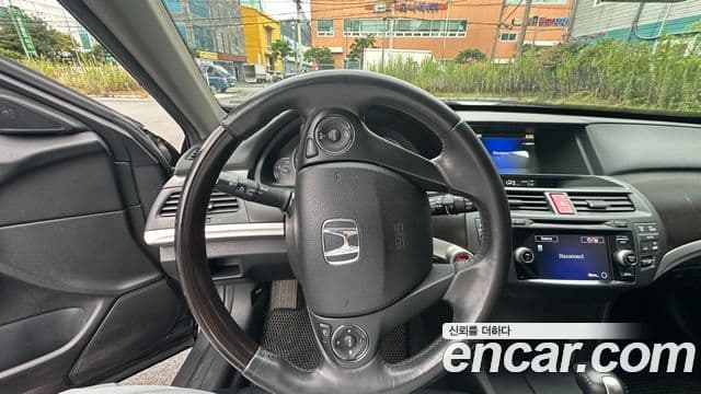 Honda 크로스투어 1세대, 2013 7