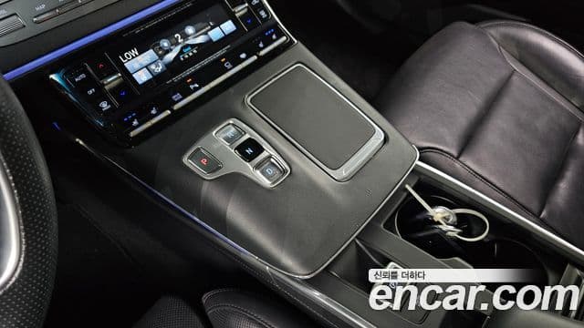 Hyundai The / новый New Grandeur IG гибрид Calligraphy, 2021 9