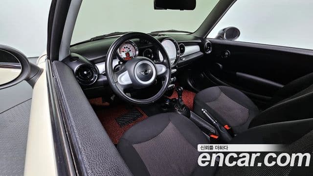 Mini Cooper SE, 2010 7