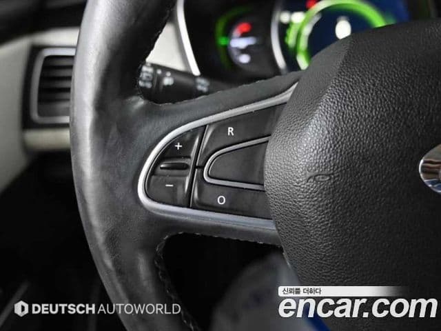 Renault Korea(Samsung) SM6 2.0 LPe RE (для людей с инвалидностью), 2016 18