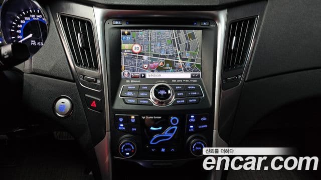 Hyundai Sonata гибрид Royal, 2012 14