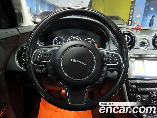 Jaguar All New XJ X351, 2016 9