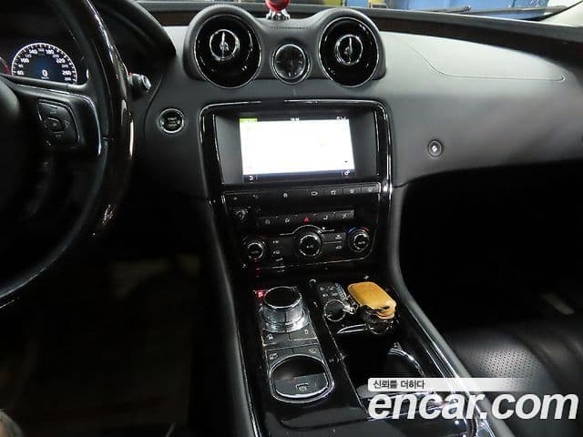 Jaguar All New XJ X351, 2016 10