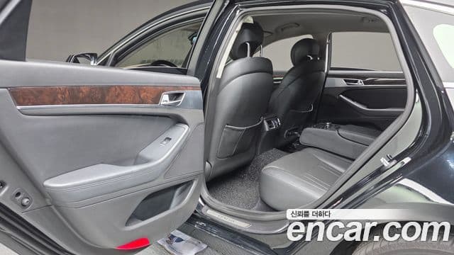 Hyundai Genesis DH Modern, 2015 17