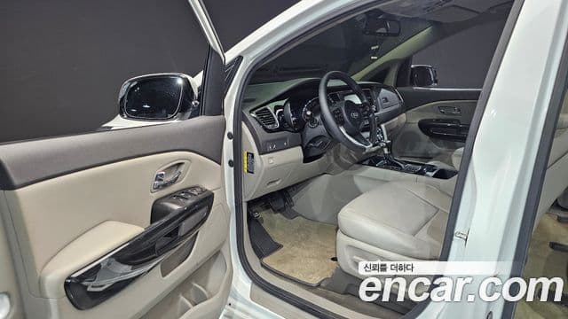Kia All New Carnival Prestige, 2018 11