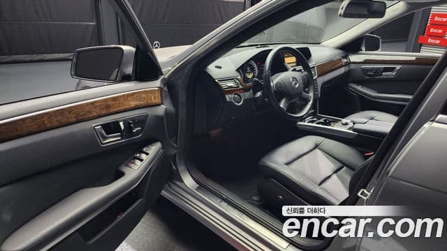 Mercedes-Benz E-класс W212 E200 CGI, 2012 10