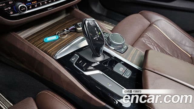 BMW 5시리즈 (G30) 520d Luxury Plus, 2019 9