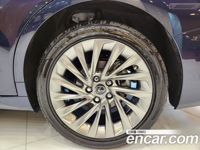 Lexus ES300h 7세대 Executive, 2026 7