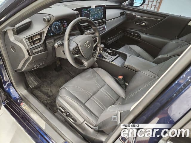 Lexus ES300h 7세대 Executive, 2026 15