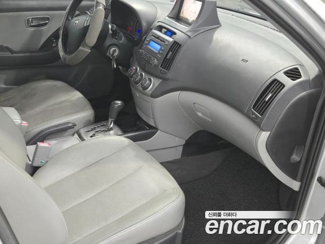 Hyundai Avante HD Value, 2010 13