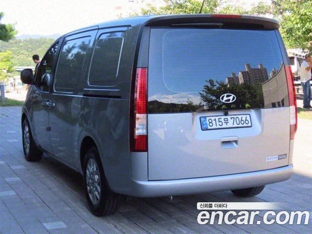 Hyundai Staria Modern, 2025 4