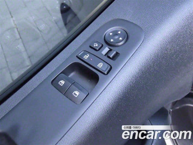 Hyundai Staria Modern, 2025 12