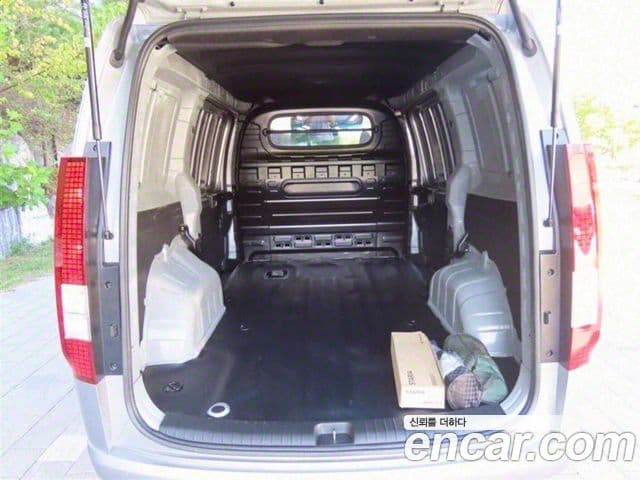 Hyundai Staria Modern, 2025 19