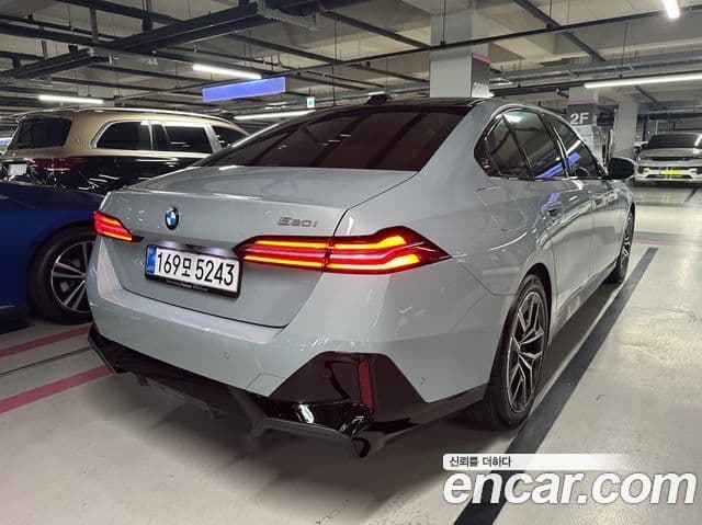 BMW 5시리즈 (G60) 520i M Sport, 2025 4
