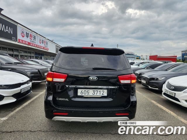 Kia All New Carnival Prestige, 2017 3