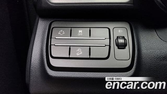 KG모빌리티(SsangYong) Tivoli Armor коробка передач Plus 2WD, 2019 13