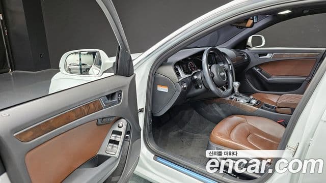 Audi New A4 B8, 2016 11