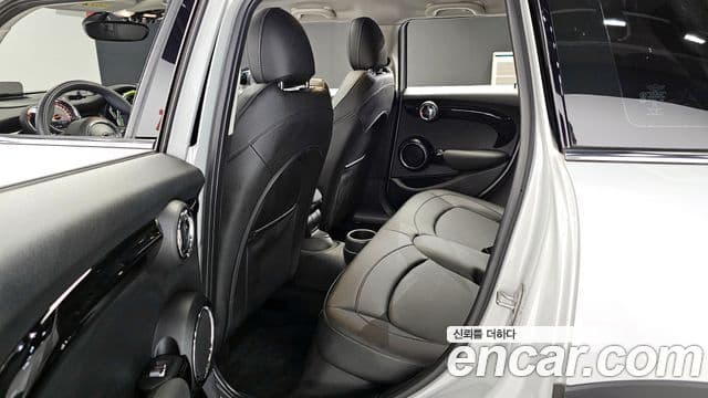 Mini Cooper 3세대, 2020 10