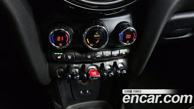 Mini Cooper 3세대, 2020 17